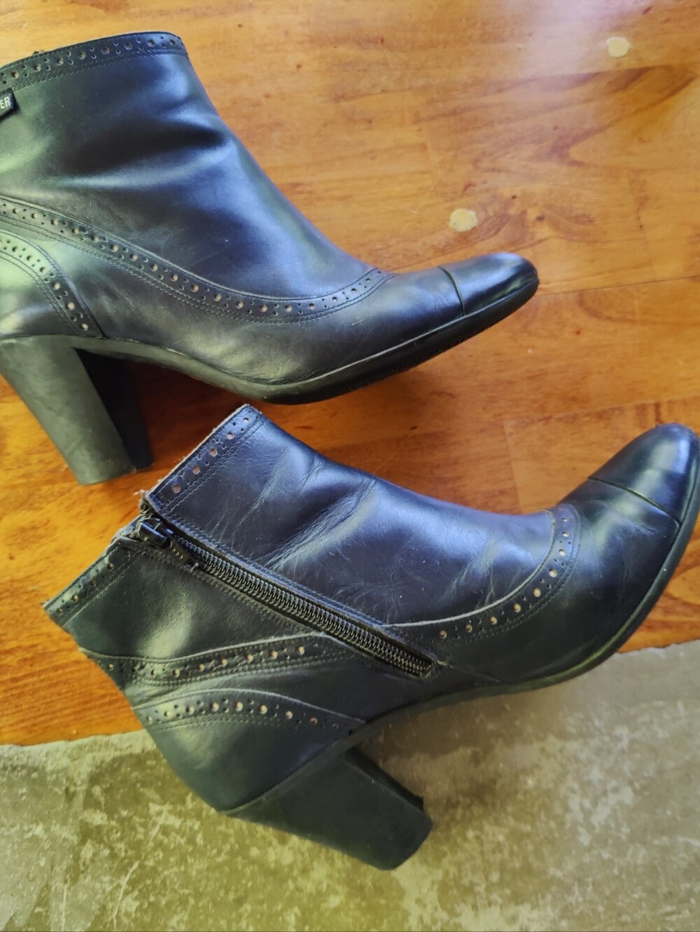 Camper Navy Leather Ankle Boots Spectator Wing Tip 39 8 8.5